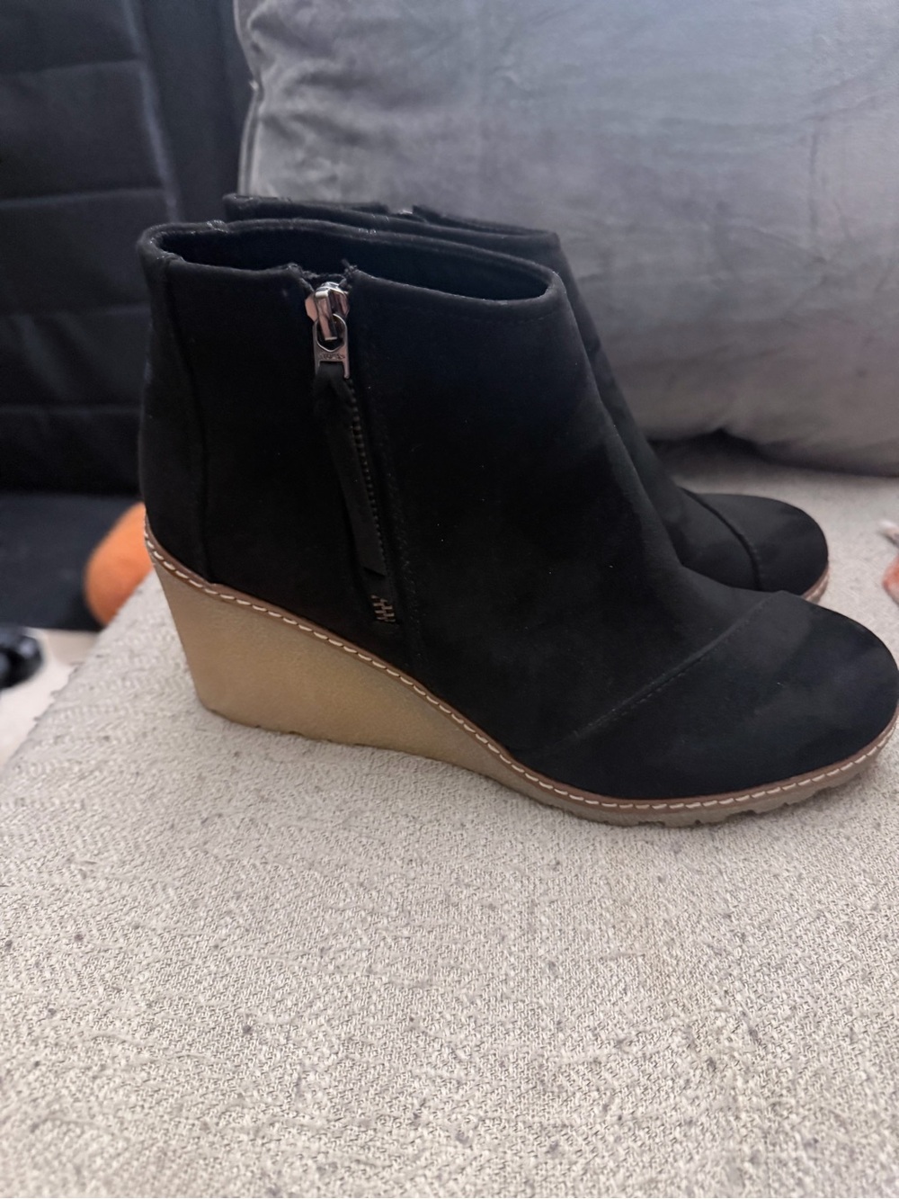 Toms Black Wedge Ankle Boots with Side Zip-Size 9